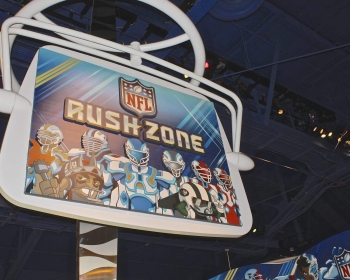 Toys"R"Us X NFL Rush Zone